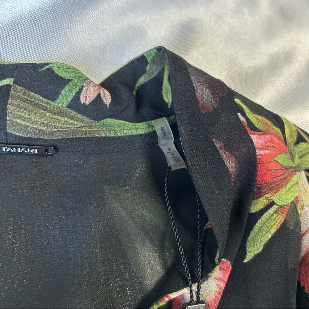 Elie Tahari Laya Floral-Print Silk Blouse - Picture 4 of 9